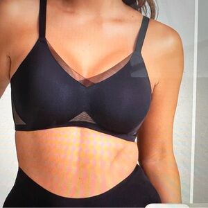 Honeylove Black CrossOver Bra NWT. Size 1X 40C/D.